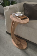 Măsuță Laterală cu Design în Formă de C – Aspect Stejar Natural, Blat Oval, 60 cm